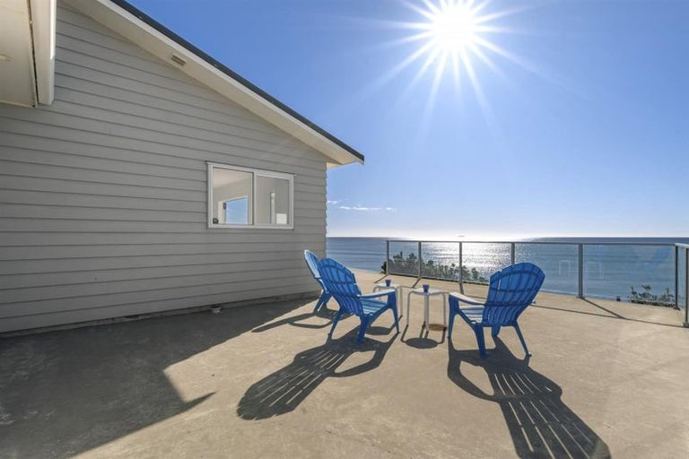 Photo of property in 195 Pukehina Parade, Pukehina, Te Puke, 3189