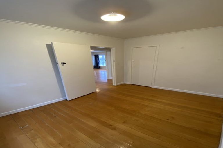 Photo of property in 2/228 Onewa Road, Birkenhead, Auckland, 0626