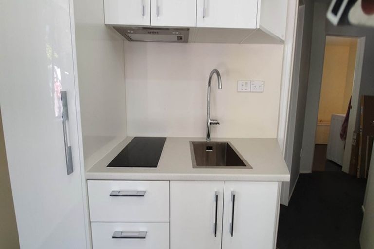 Photo of property in 68a Vipond Road, Stanmore Bay, Whangaparaoa, 0932