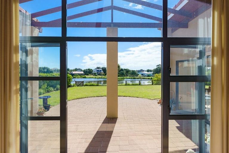 Photo of property in 7 Marewa Place, Waikanae Beach, Waikanae, 5036