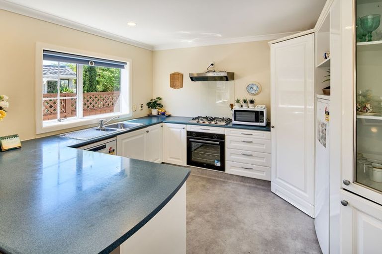 Photo of property in 20a Redwood Avenue, Tawa, Wellington, 5028