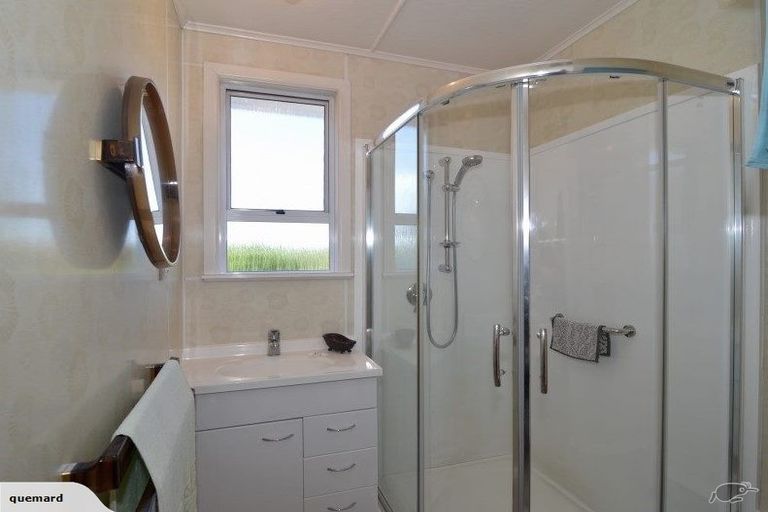 Photo of property in 224 High Street North, Carterton, 5713