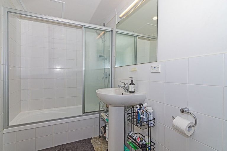 Photo of property in The Rennaissance, 16d/18 Ronwood Avenue, Manukau, Auckland, 2104