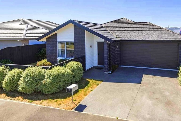 Photo of property in 6 Ronaldson Lane, Wigram, Christchurch, 8042