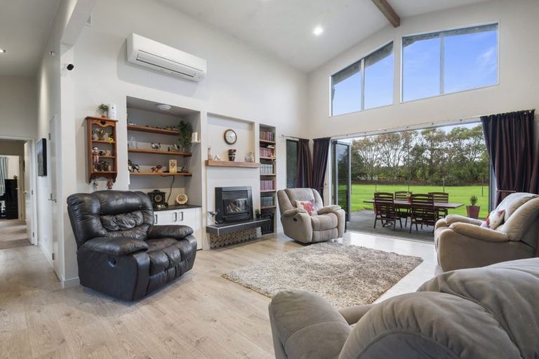 Photo of property in 514 Waitoki Road, Wainui, Silverdale, 0994