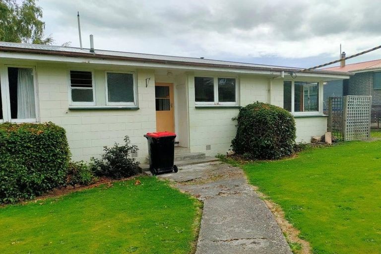 Photo of property in 107 Main Road, Wainuiomata, Lower Hutt, 5014