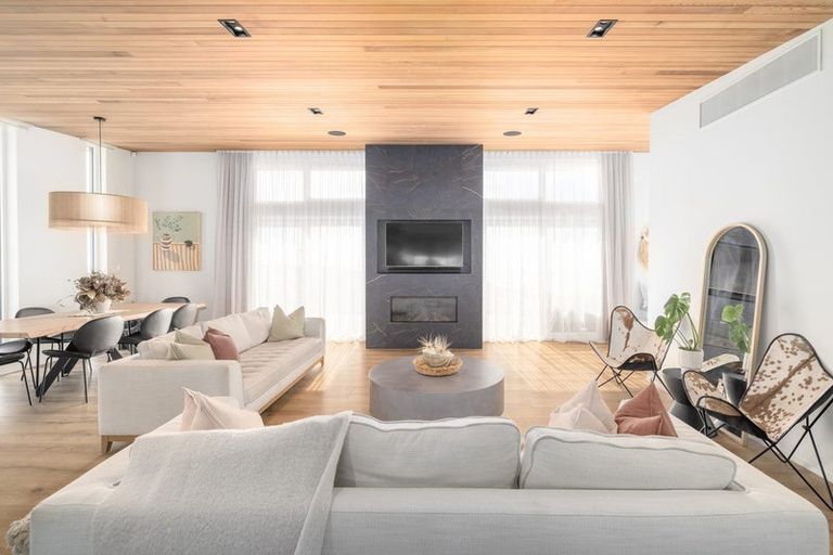 Photo of property in 83 Major Hornbrook Road, Mount Pleasant, Christchurch, 8081