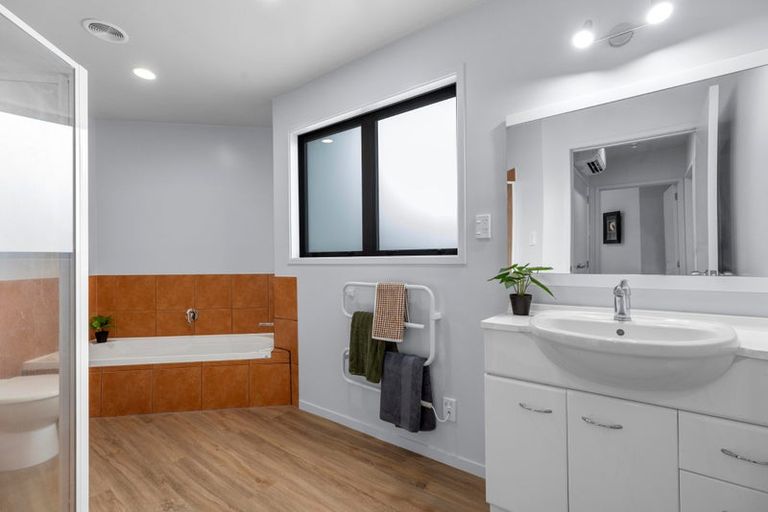 Photo of property in 10 Paua Cove, Papamoa Beach, Papamoa, 3118