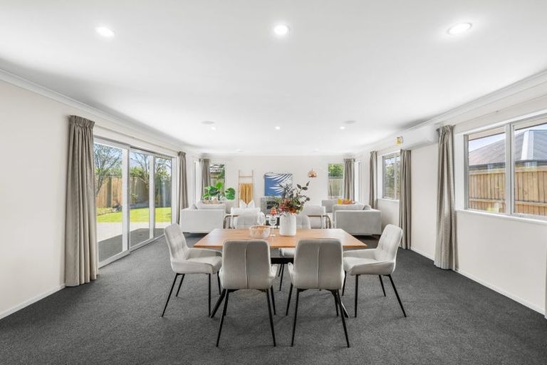 Photo of property in 36 Little Oaks Drive, Yaldhurst, Christchurch, 8042