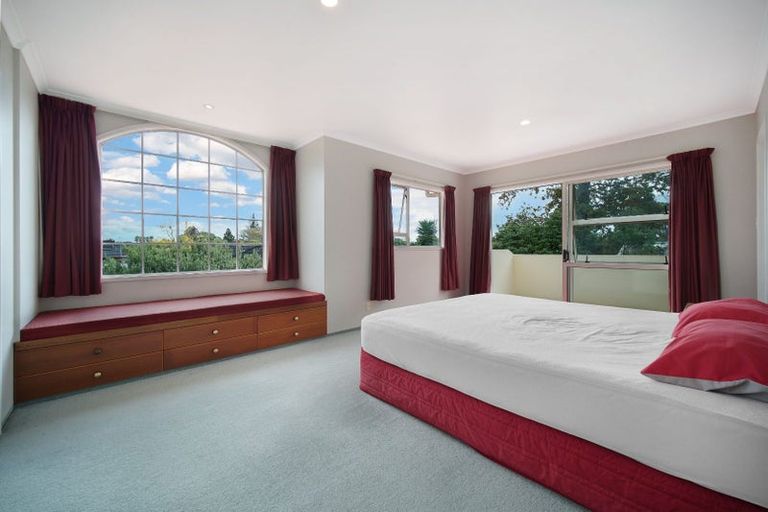 Photo of property in 27d Swanson Road, Henderson, Auckland, 0610