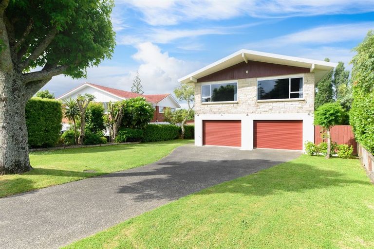 Photo of property in 38 Marywil Crescent, Hillcrest, Auckland, 0627