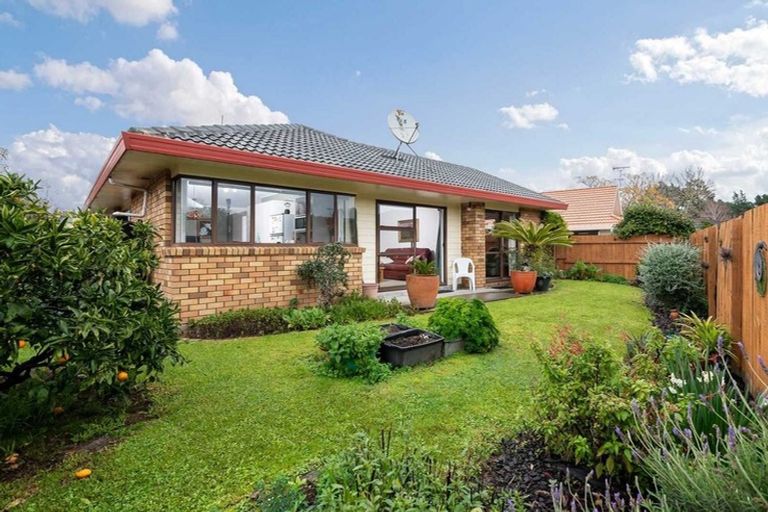 Photo of property in 1/15 Solana Court, Botany Downs, Auckland, 2010