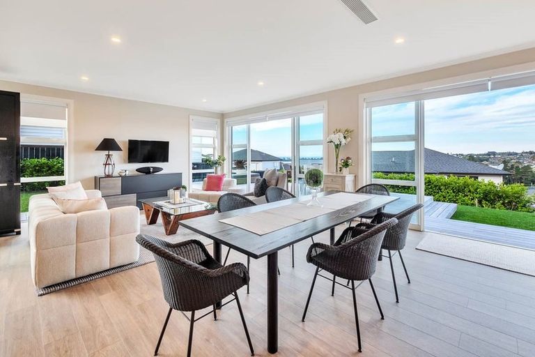 Photo of property in 31 Pioneer Rise, Silverdale, 0932