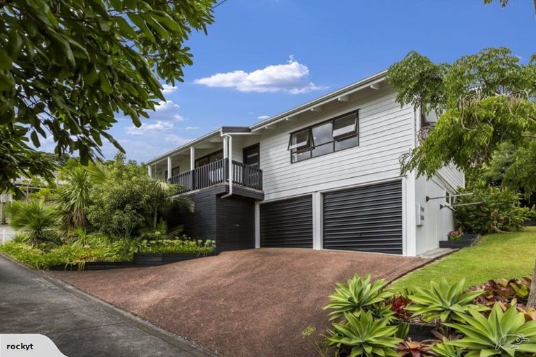 Photo of property in 2/660 Beach Road, Browns Bay, Auckland, 0630