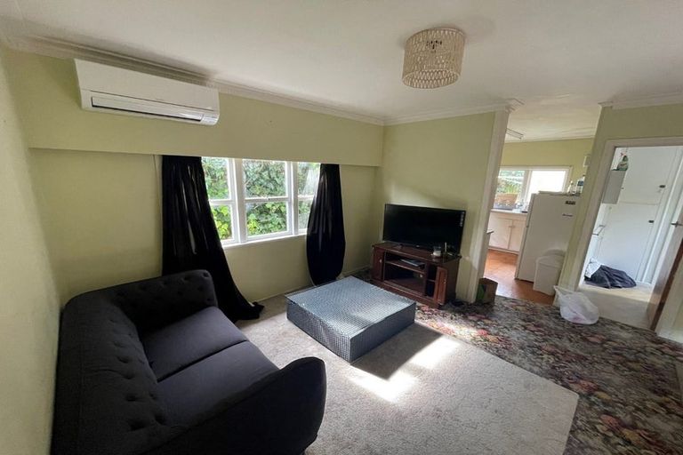 Photo of property in 15 Gollan Road, Mount Wellington, Auckland, 1072