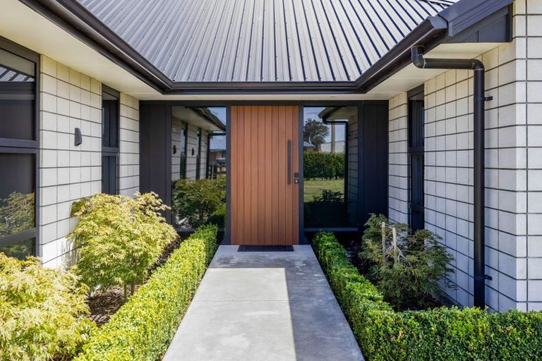 Photo of property in 405 Ketemarae Road, Normanby, Hawera, 4675