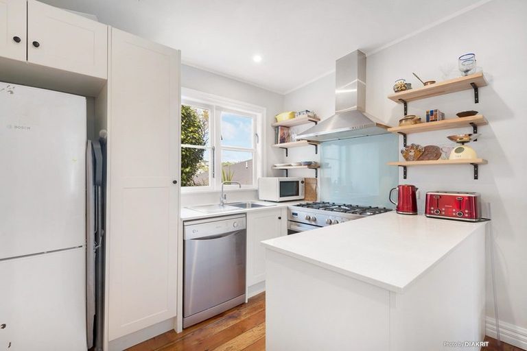 Photo of property in 55 Rhine Street, Island Bay, Wellington, 6023