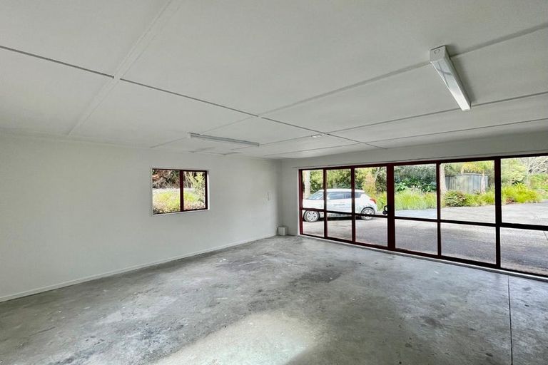 Photo of property in 169 Vaughans Road, Okura, Albany, 0792