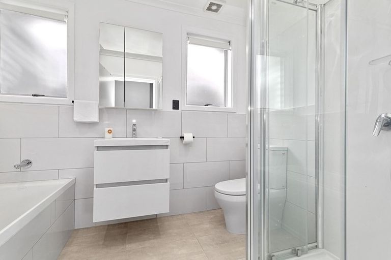 Photo of property in 26 Raroa Terrace, Tawa, Wellington, 5028