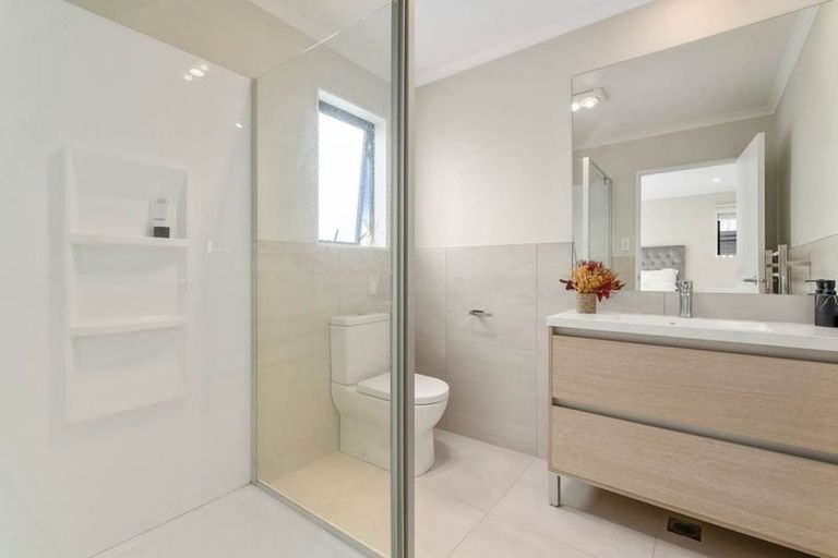 Photo of property in 36 Ringa Matau Road, Hobsonville, Auckland, 0616