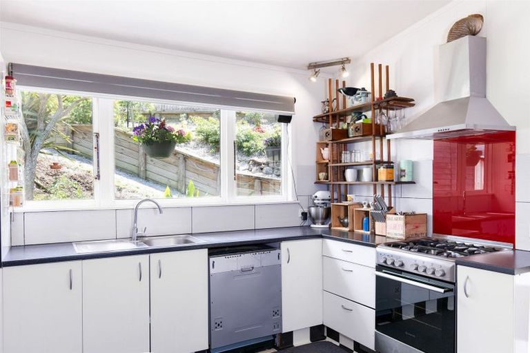 Photo of property in 98 Russell Street, Stepneyville, Nelson, 7010