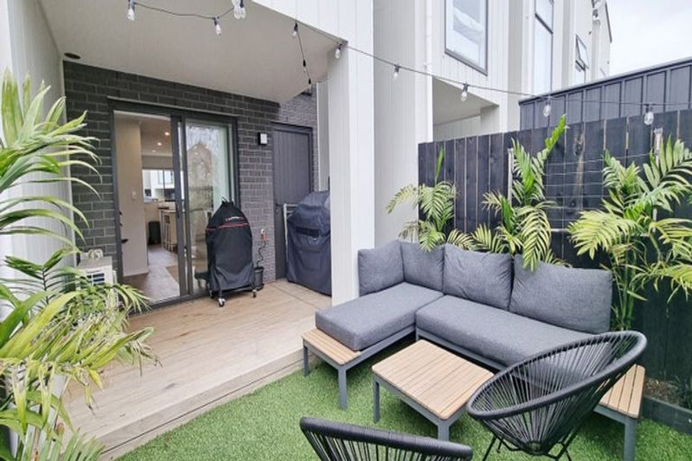 Photo of property in 30 Whai Hua Lane, Mangere Bridge, Auckland, 2022