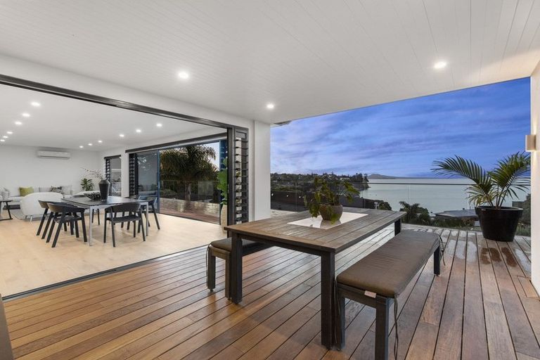 Photo of property in 16 Island View Terrace, Cockle Bay, Auckland, 2014
