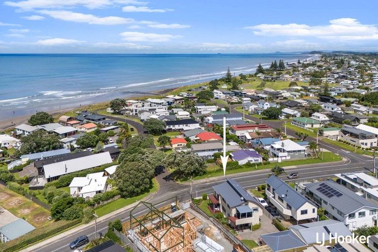 Photo of property in 19 Beach Road, Waihi Beach, 3611