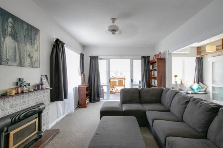 Photo of property in 85 Latham Street, Marewa, Napier, 4110