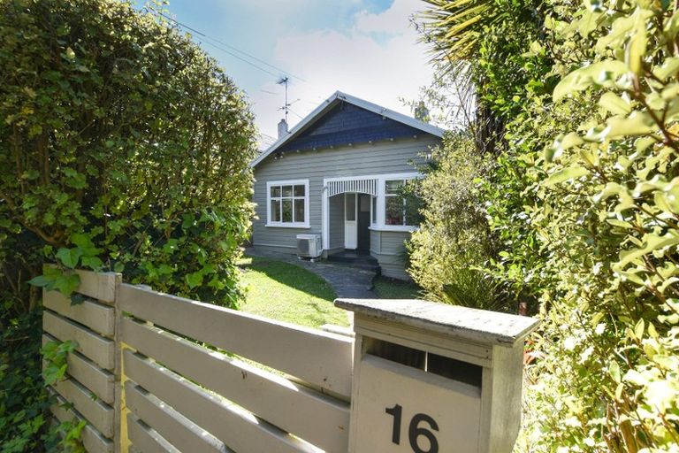 Photo of property in 16 Hart Street, Belleknowes, Dunedin, 9011