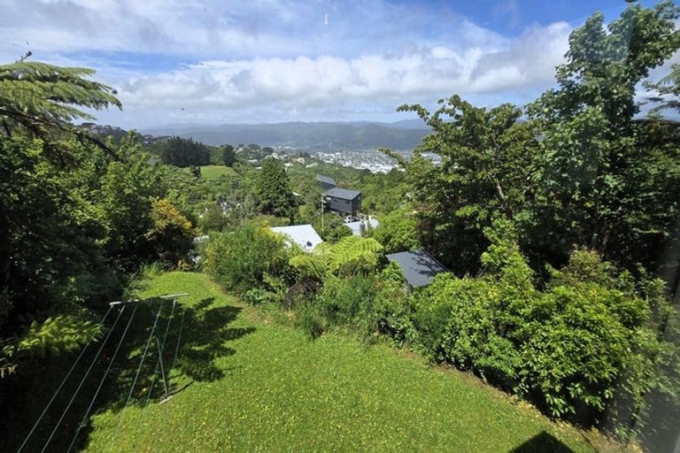 Photo of property in 16a Wilson Grove, Normandale, Lower Hutt, 5010