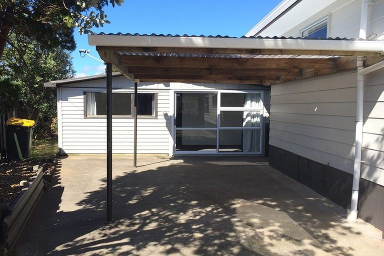 Photo of property in 42 Yearsley Place, Manurewa, Auckland, 2102