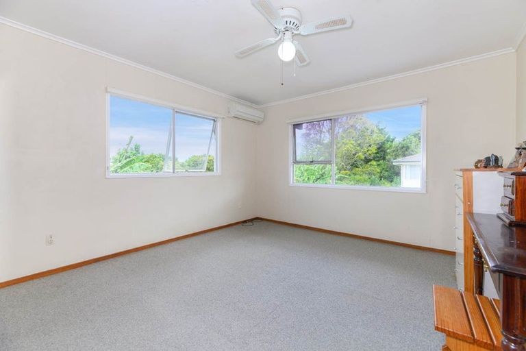 Photo of property in 7 Darcy Place, Massey, Auckland, 0614