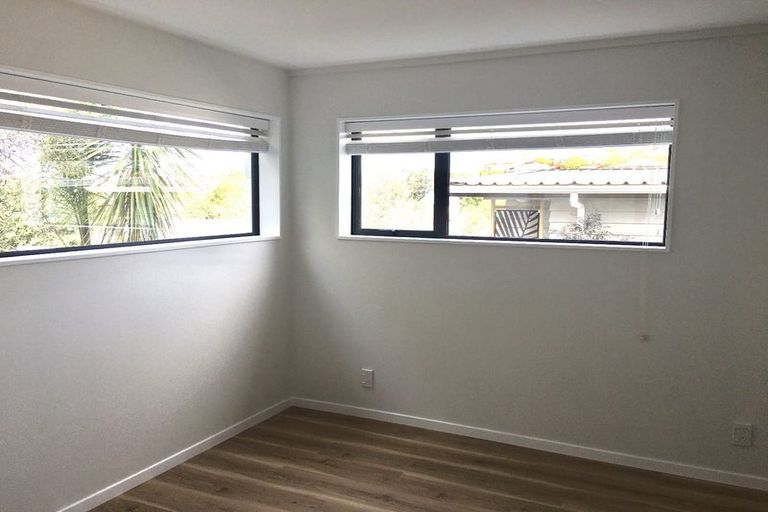 Photo of property in 87 Stapleford Crescent, Browns Bay, Auckland, 0630