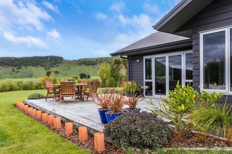 Photo of property in 21 Katelyn Place, Kinloch, Taupo, 3385