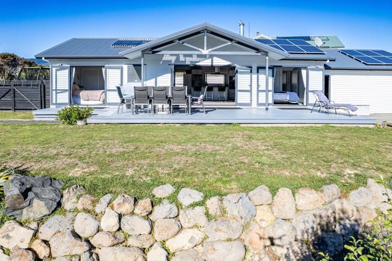 Photo of property in 13 Monarch Drive, Robinsons Bay, Akaroa, 7581