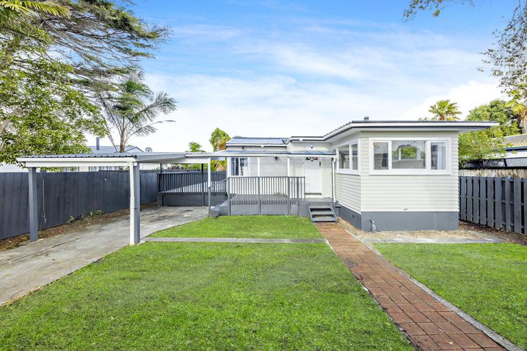 Photo of property in 1/25 Blanes Road, Weymouth, Auckland, 2103