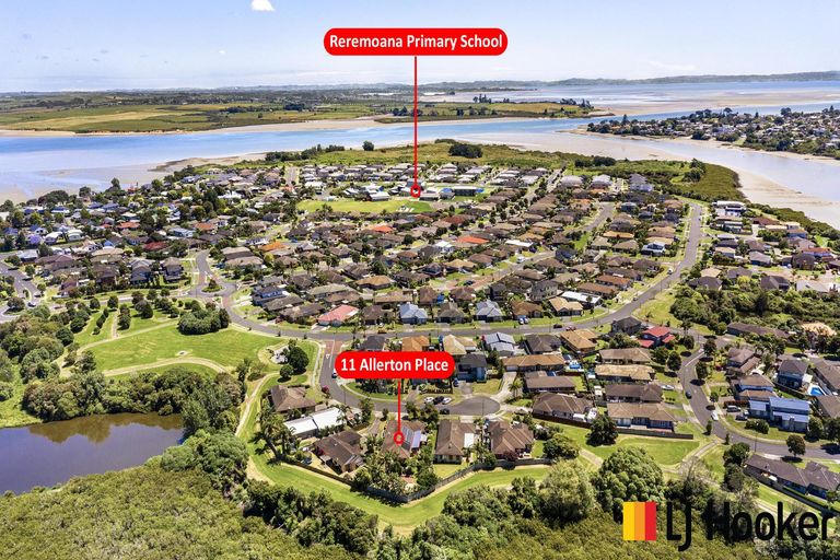 Photo of property in 11 Allerton Place, Wattle Downs, Auckland, 2103