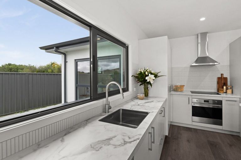 Photo of property in 24 George Yee Place, Taradale, Napier, 4112