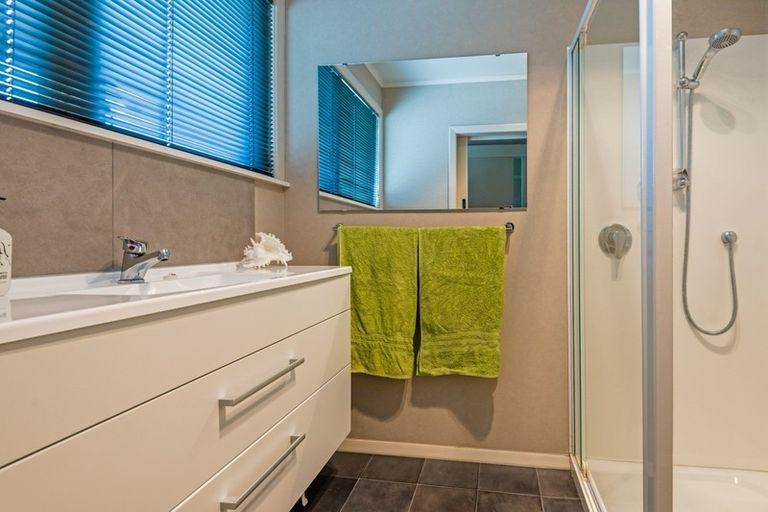 Photo of property in 7 Panako Place, Awapuni, Palmerston North, 4412