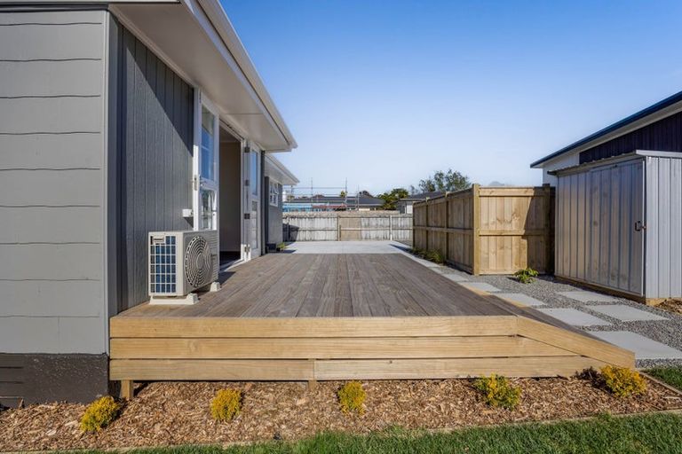 Photo of property in 20 Pukatea Street, Inglewood, 4330