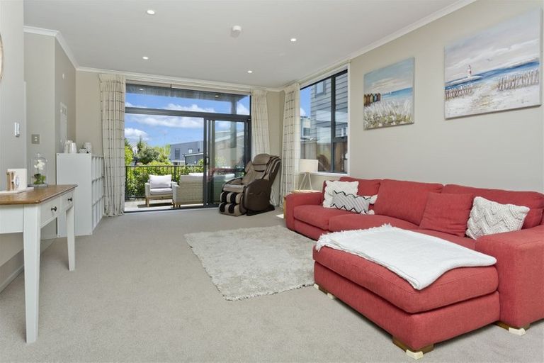 Photo of property in 198 Hobsonville Point Road, Hobsonville, Auckland, 0616