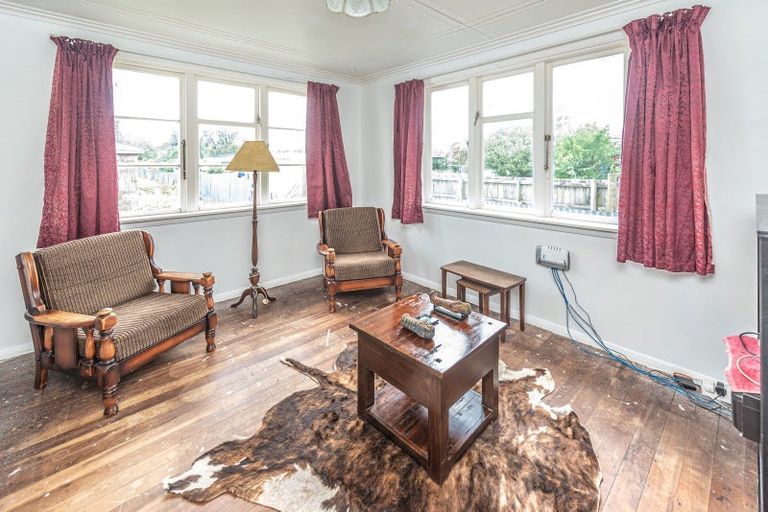 Photo of property in 40 Hussey Street, Waverley, 4510