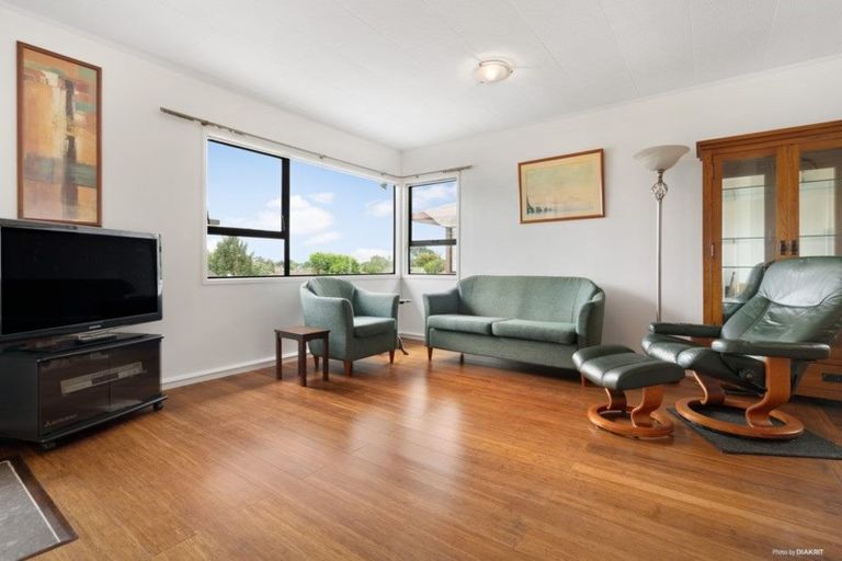 Photo of property in 2/44 Gills Avenue, Papakura, 2110