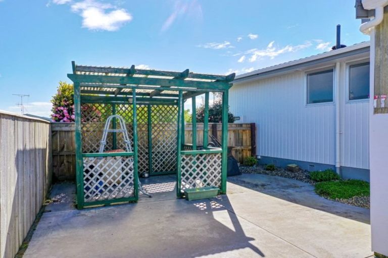Photo of property in 15 Puriri Crescent, Edgecumbe, 3120