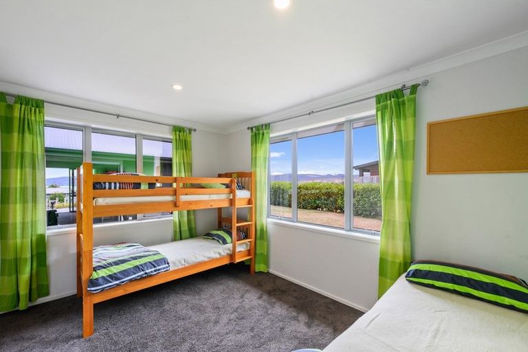 Photo of property in 4 Kestrel Lane, Kinloch, Taupo, 3377