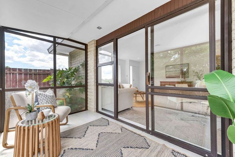 Photo of property in 1/48 Highland Park Drive, Highland Park, Auckland, 2010