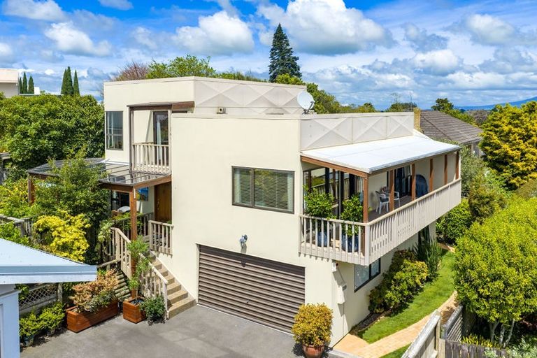 Photo of property in 135a Lake Crescent, Hamilton Lake, Hamilton, 3204