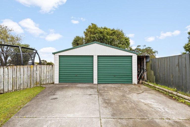 Photo of property in 105 Hillcrest Drive, Kelvin Grove, Palmerston North, 4414