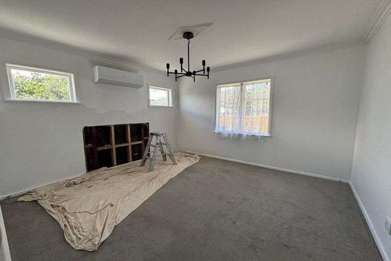 Photo of property in 19 Wellington Road, Wainuiomata, Lower Hutt, 5014